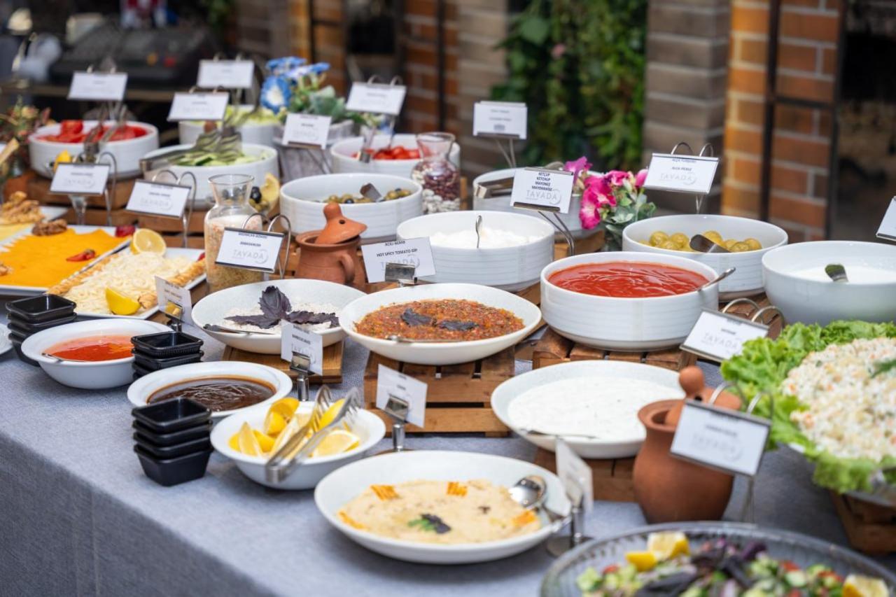 Theatrum Hotel Baku Eksteriør bilde A buffet